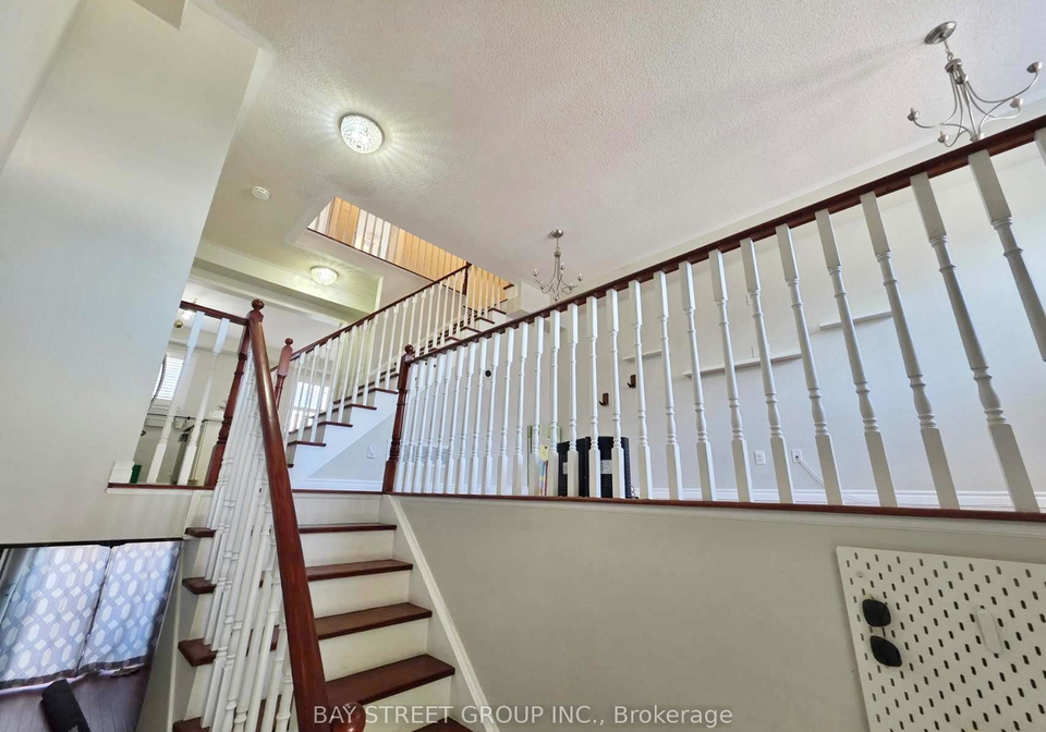 2171-fiddlers-way-oakville-ontario-w13496910