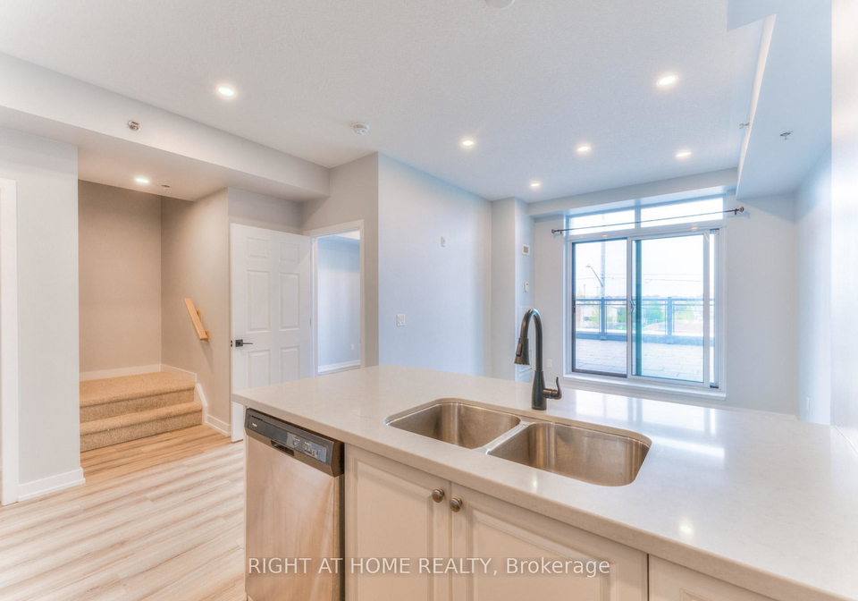 2486-old-bronte-road-oakville-ontario-w13497018