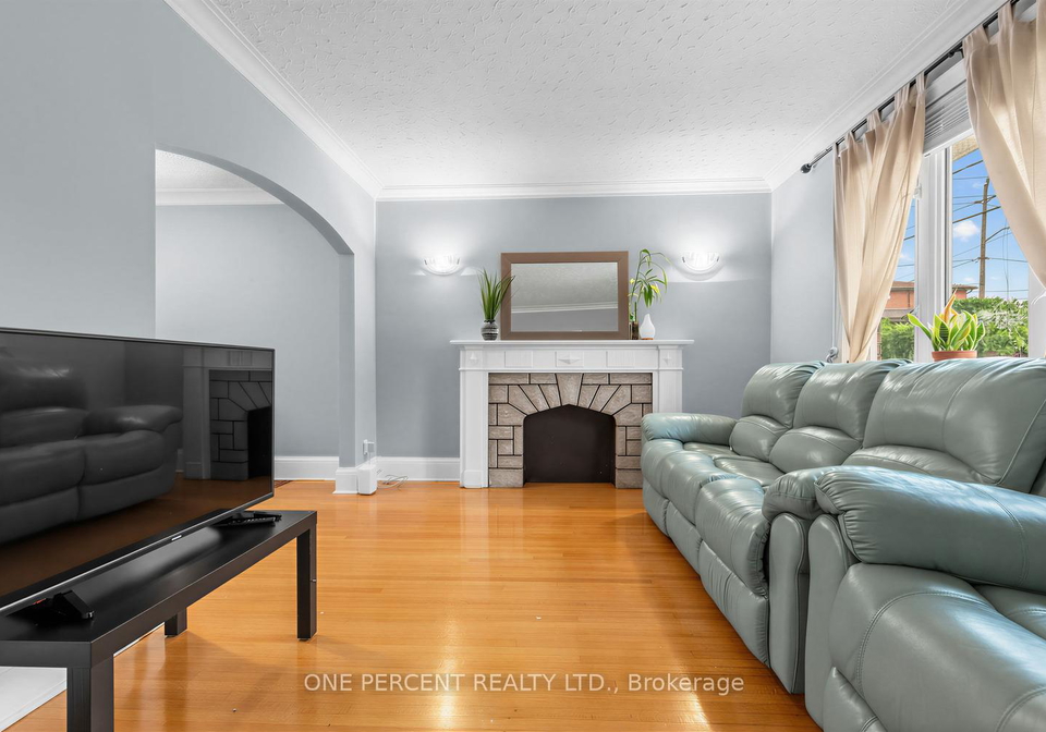 107-lonborough-avenue-toronto-north-york-ontario-w13497088