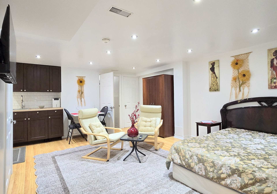 47-mare-crescent-toronto-etobicoke-ontario-w13497516