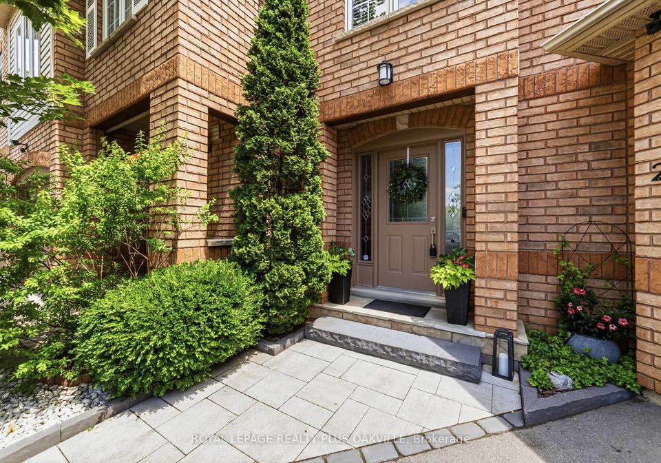 1489-heritage-way-oakville-ontario-w13497866
