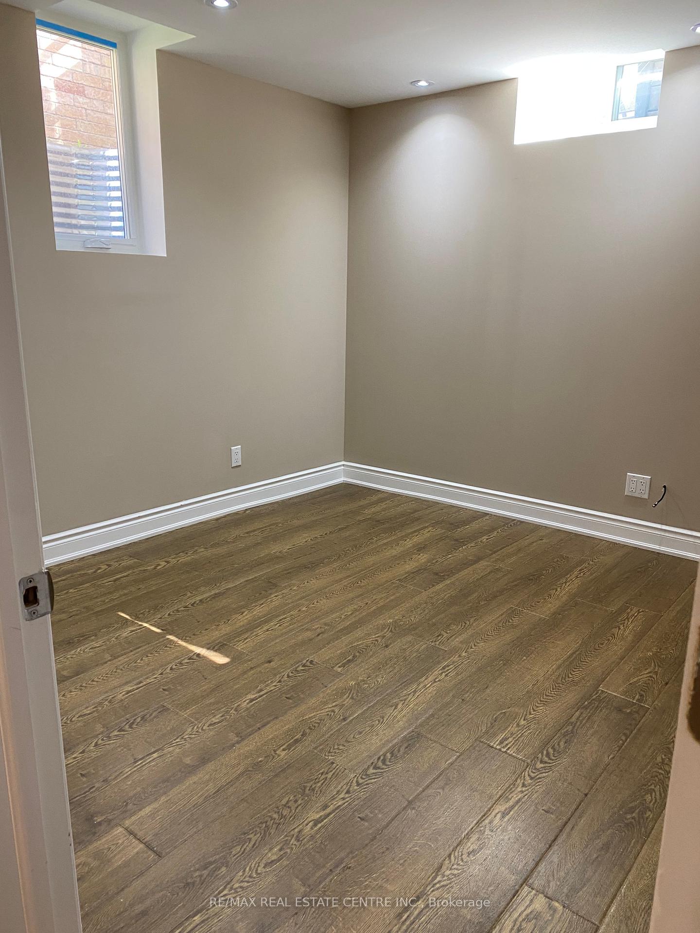 5384-valhalla-crescent-mississauga-ontario-w13497872