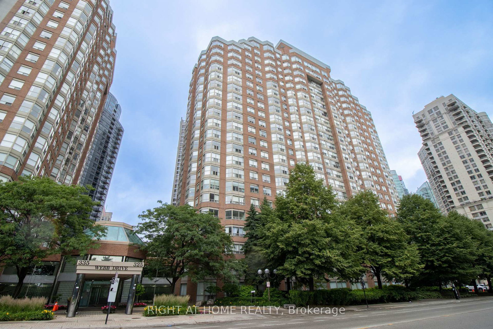 325-webb-drive-mississauga-ontario-w13498006