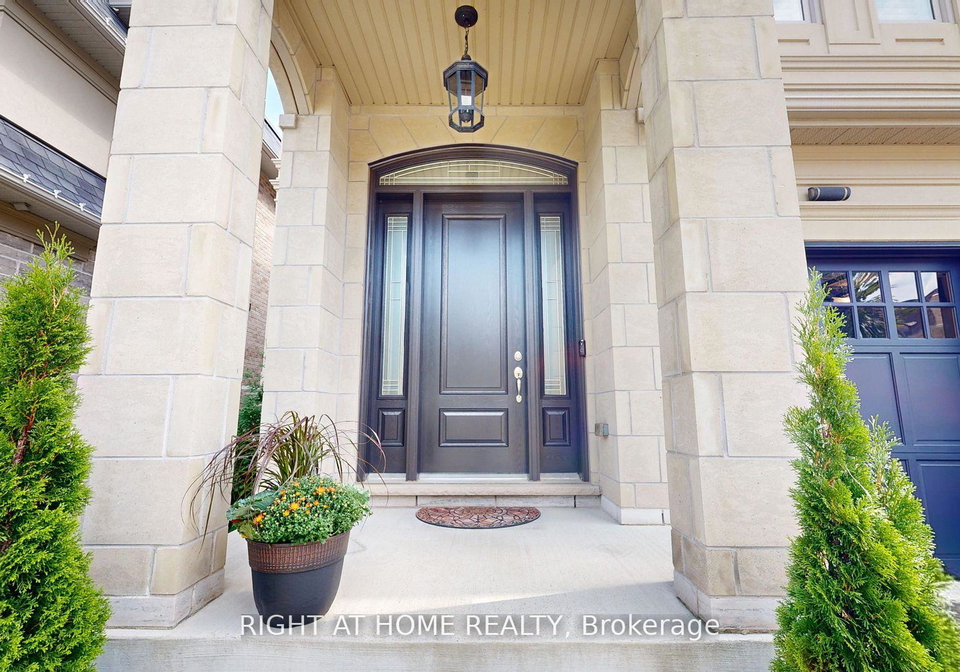 385-tudor-avenue-oakville-ontario-w13498014