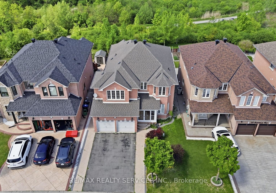 20-switchback-trail-brampton-ontario-w13498196