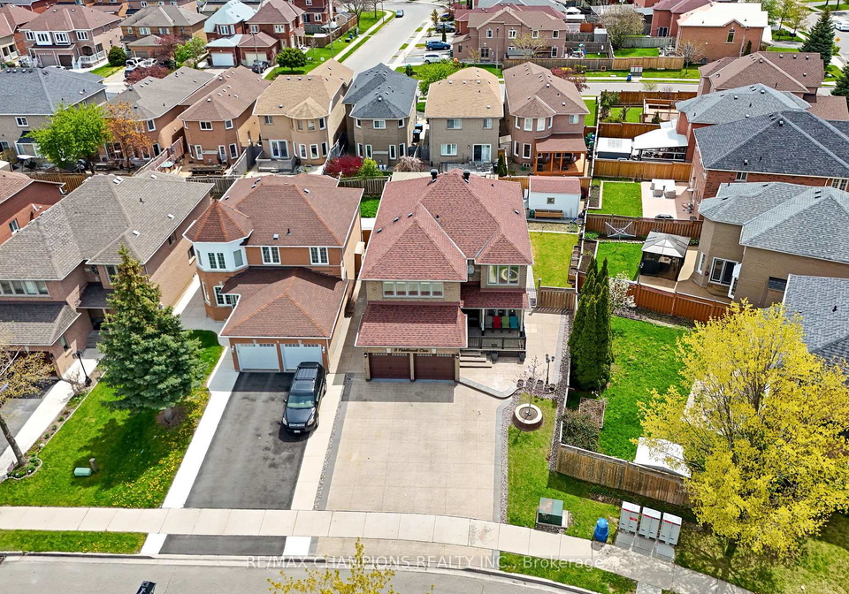 3-fiddleneck-crescent-brampton-ontario-w13498254
