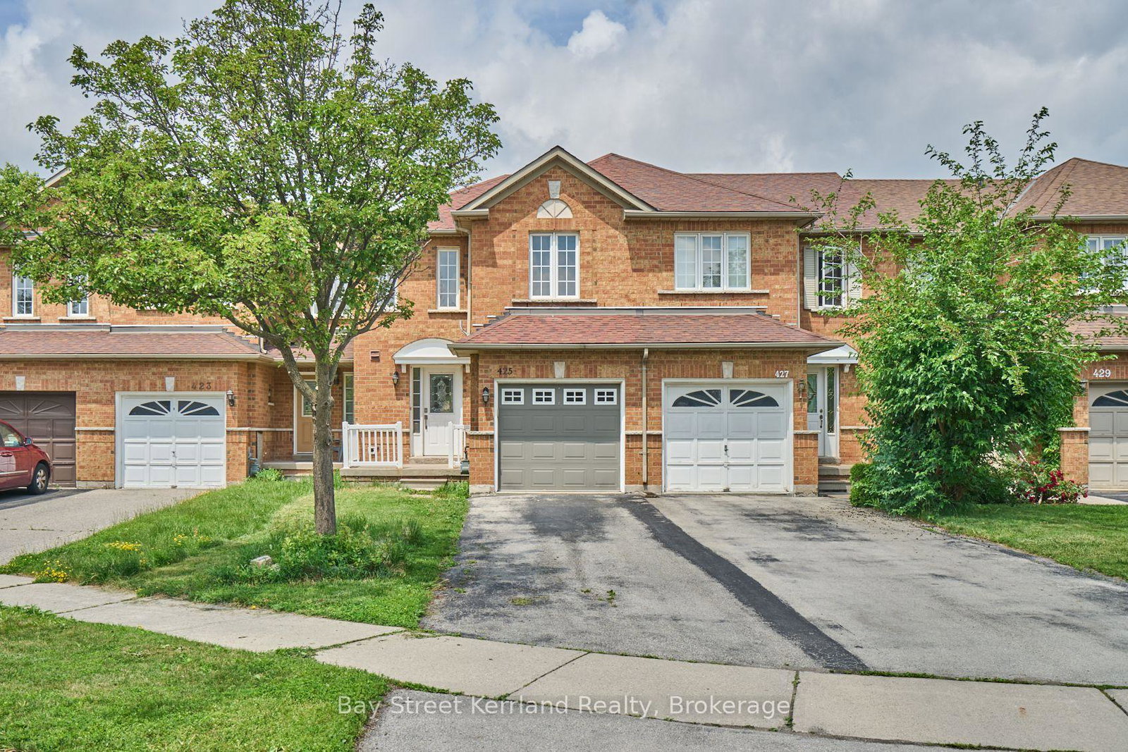 425-ravineview-way-oakville-ontario-w13498494