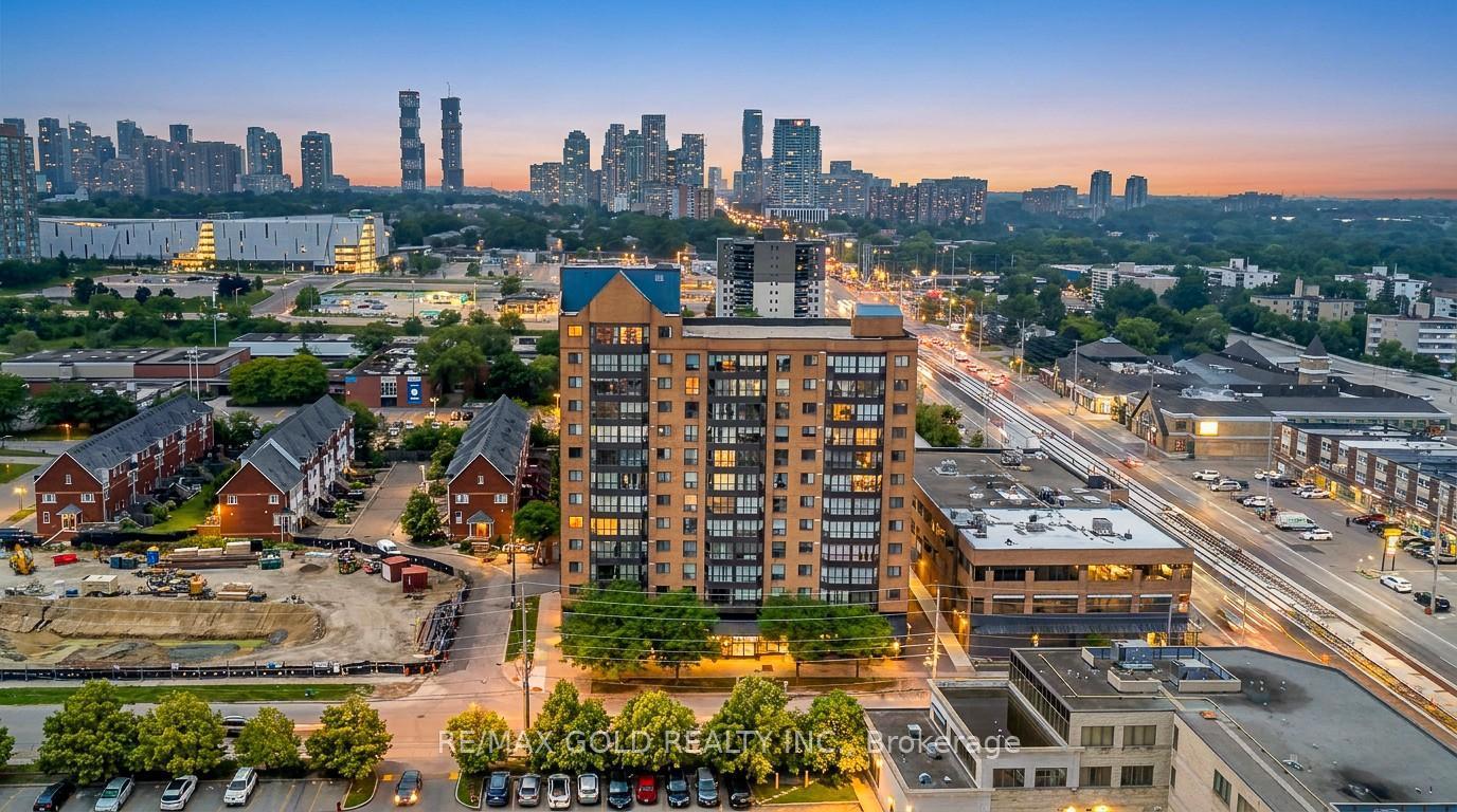 25-agnes-street-mississauga-ontario-w13498830