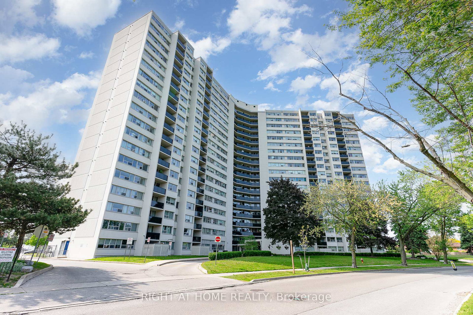 530-lolita-gardens-mississauga-ontario-w13499290