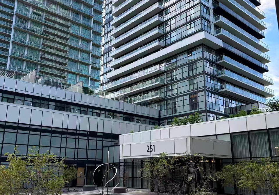 251-manitoba-street-s-toronto-etobicoke-ontario-w13499322