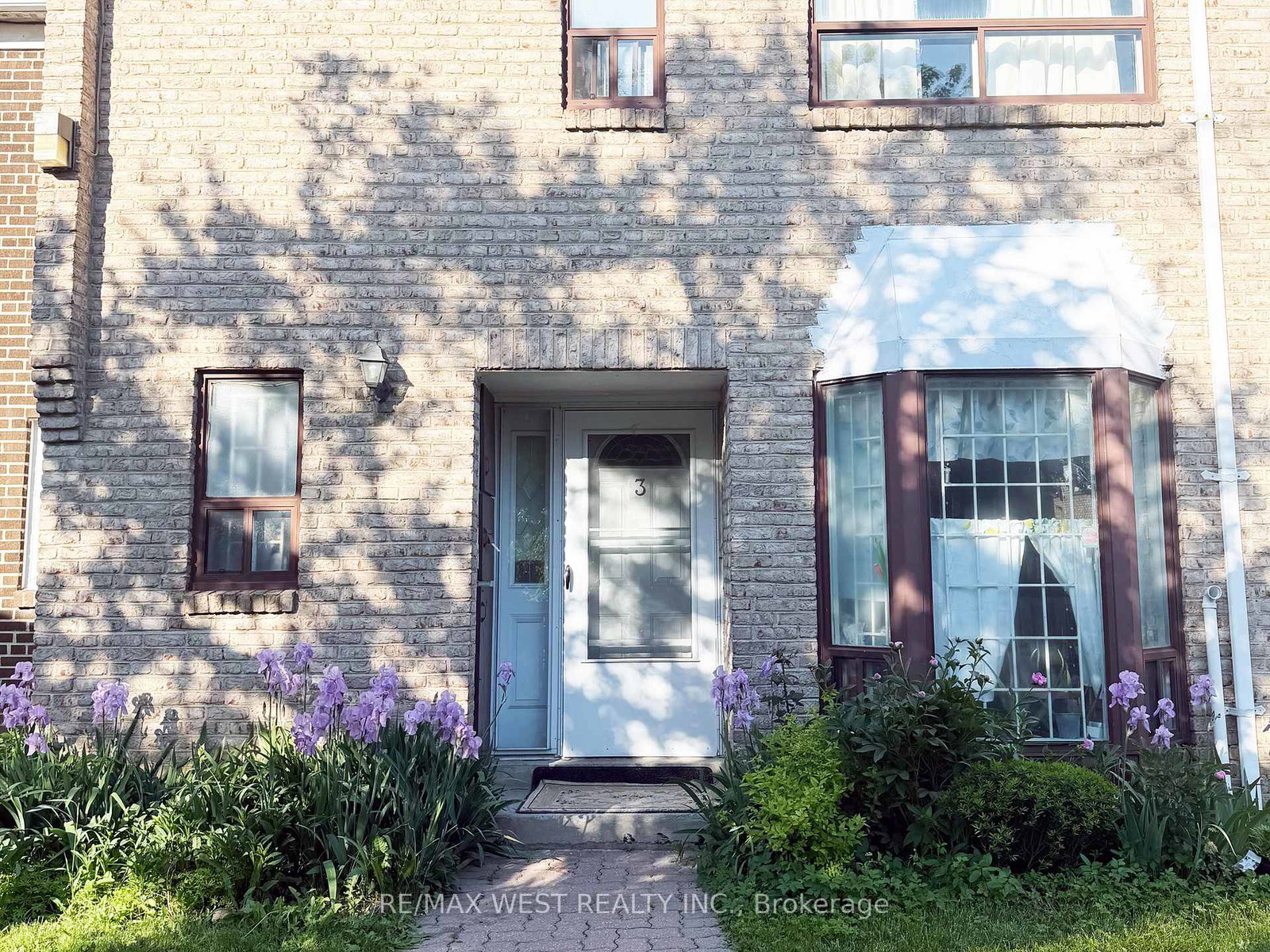 19-gosford-boulevard-toronto-york-ontario-w13499800