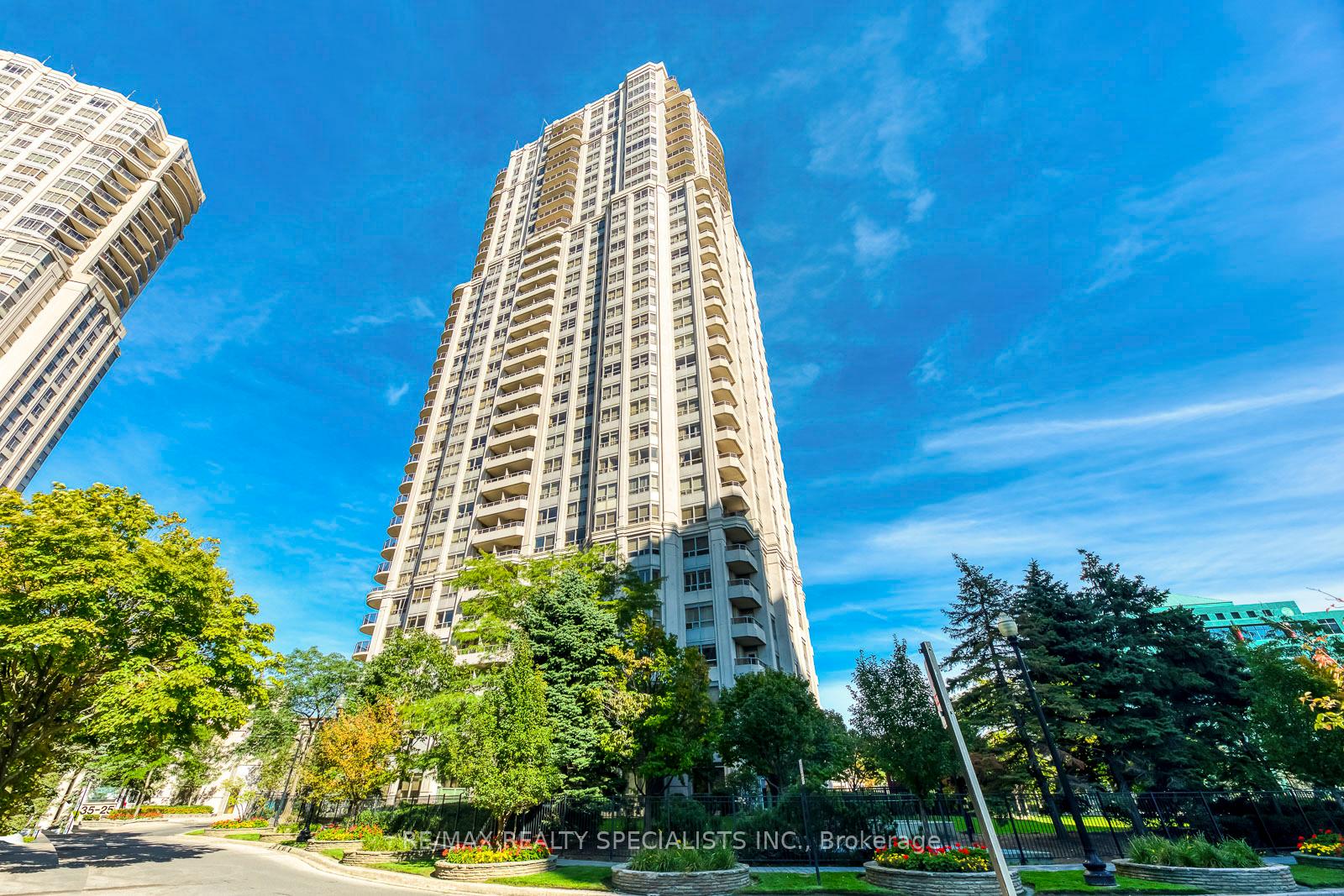 25-kingsbridge-garden-circle-w-mississauga-ontario-w13499816