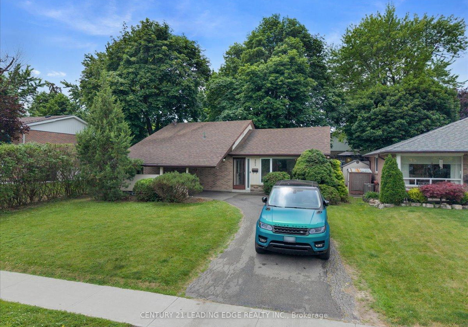 201-mcmurchy-avenue-s-brampton-ontario-w13499932