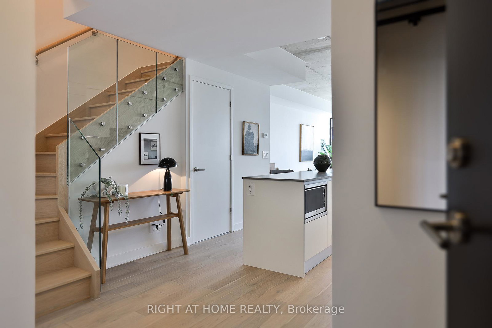 2720-dundas-street-w-toronto-toronto-ontario-w13499940