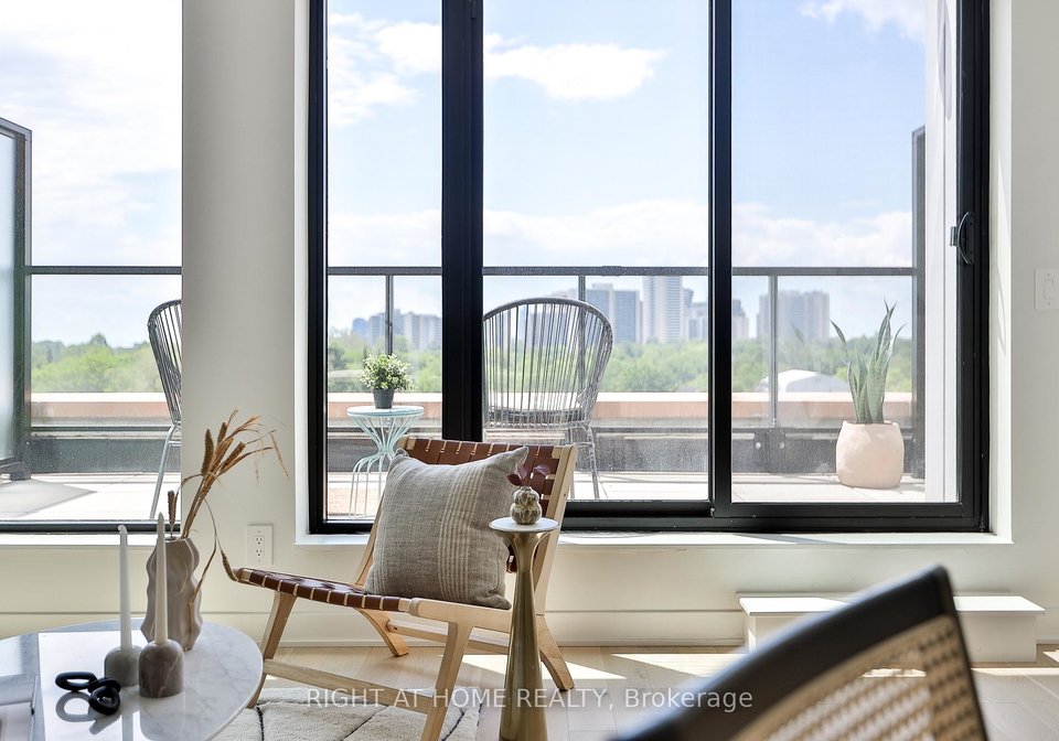 2720-dundas-street-w-toronto-toronto-ontario-w13499940