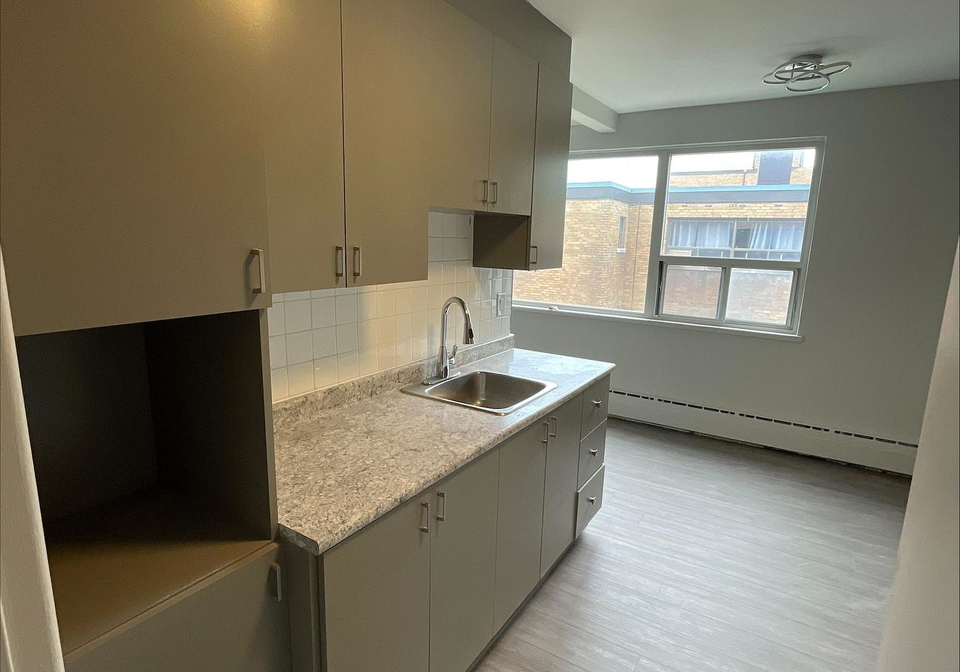 2548-keele-street-toronto-north-york-ontario-w13499996