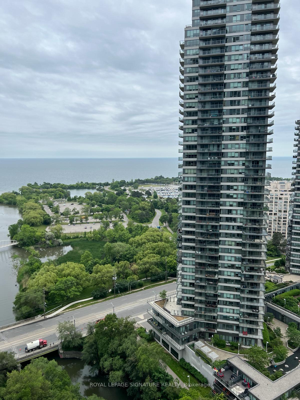2220-lake-shore-boulevard-w-toronto-etobicoke-ontario-w13500292