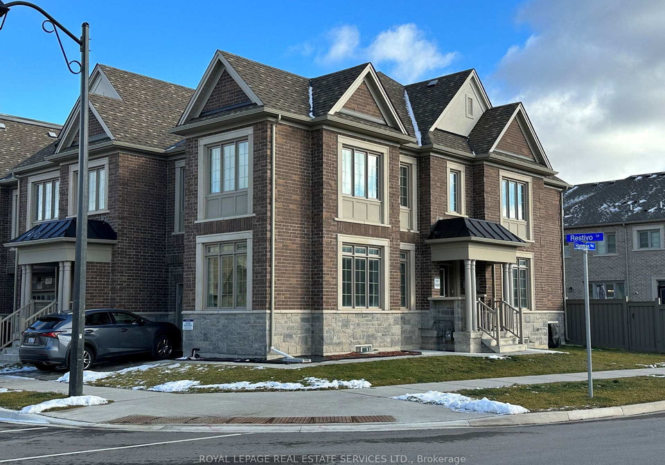 1355-restivo-lane-milton-ontario-w13500812