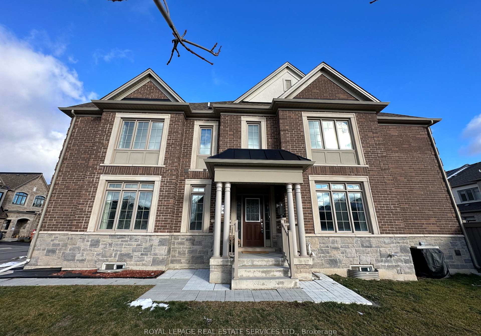 1355-restivo-lane-milton-ontario-w13500812