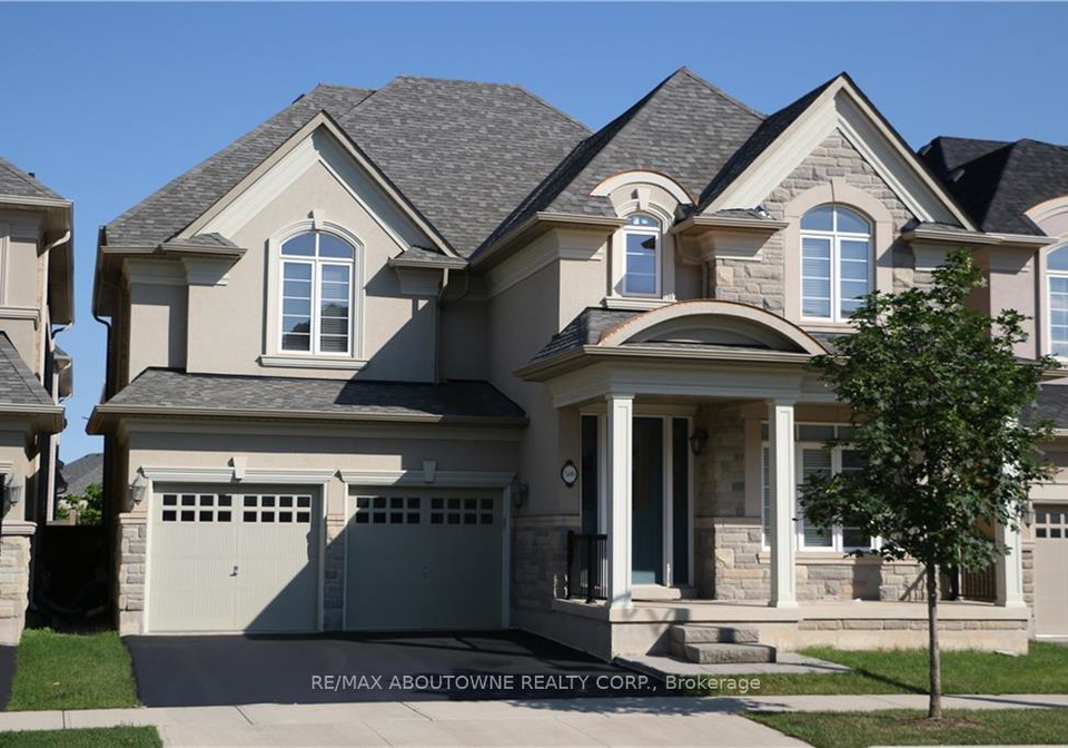 586-hidden-trail-oakville-ontario-w13500872