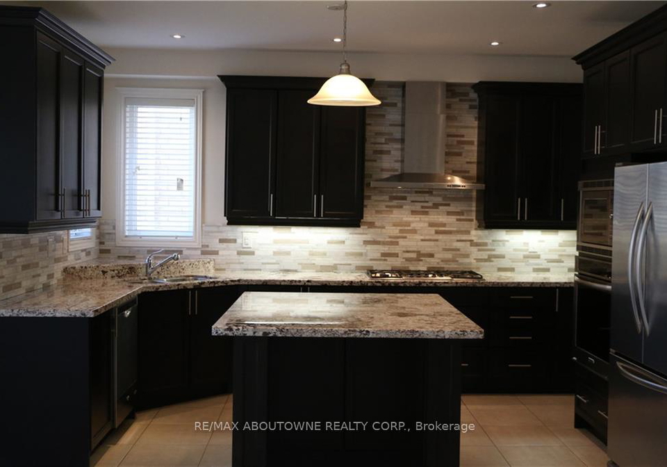 586-hidden-trail-oakville-ontario-w13500872
