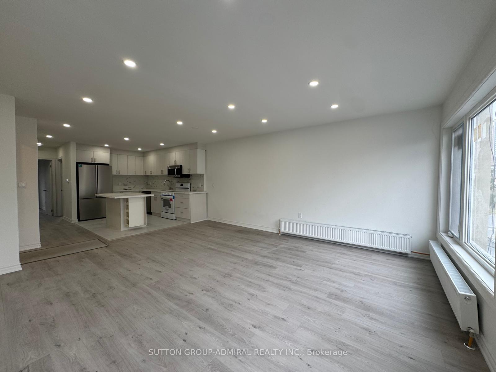 2986a-dufferin-street-toronto-north-york-ontario-w13500884