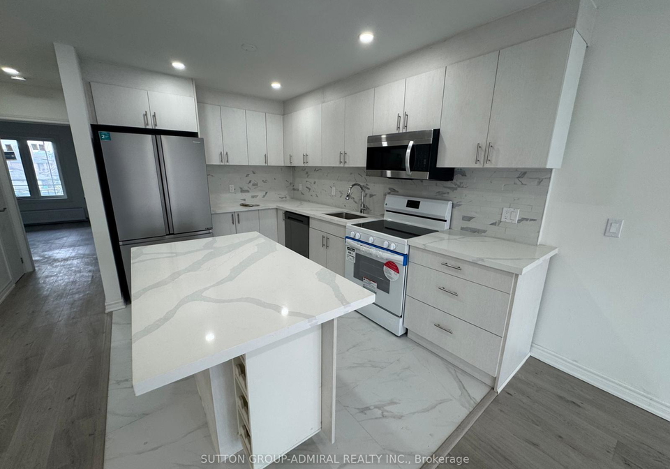 2986a-dufferin-street-toronto-north-york-ontario-w13500884