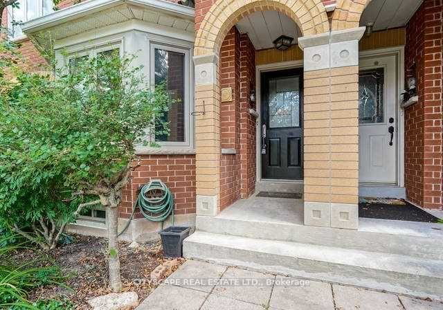 2163-oakpoint-road-oakville-ontario-w13501018