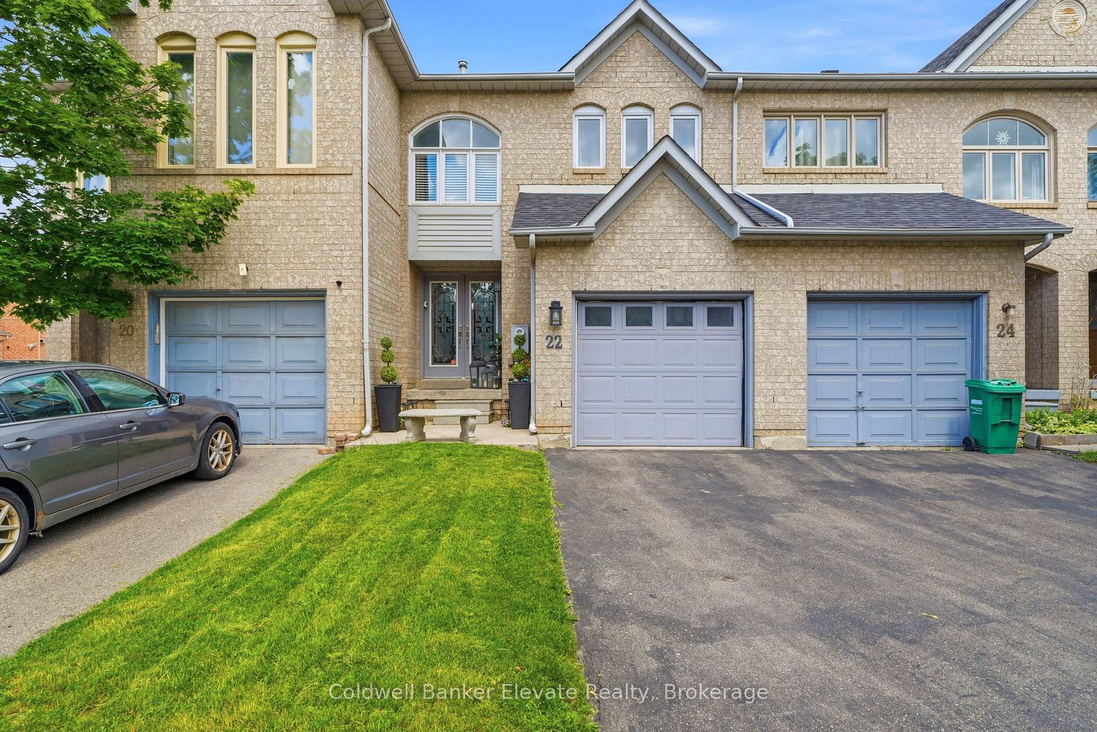 22-goldenlight-circle-brampton-ontario-w13501050