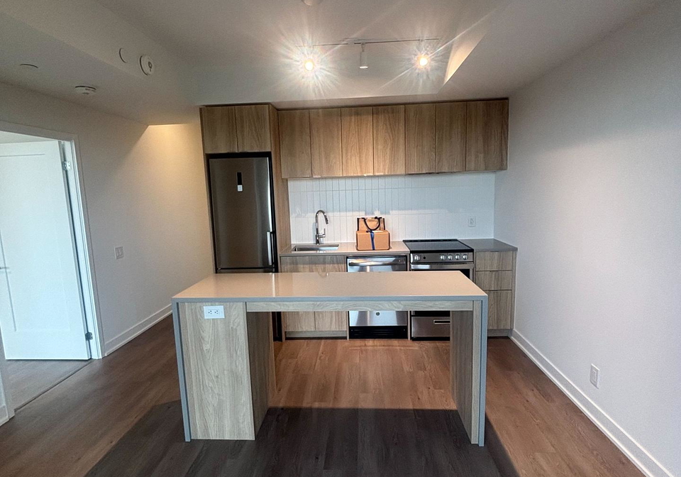 1660-bloor-street-w-toronto-toronto-ontario-w13501080