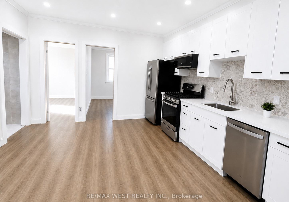 58-aura-lea-boulevard-toronto-york-ontario-w13501204