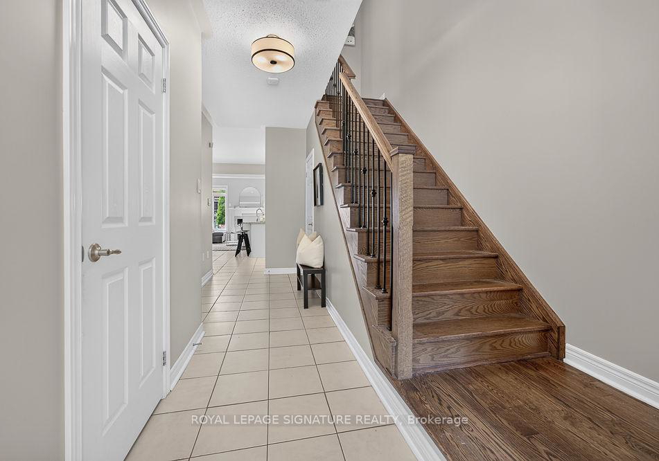 209-sarah-cline-drive-oakville-ontario-w13501220