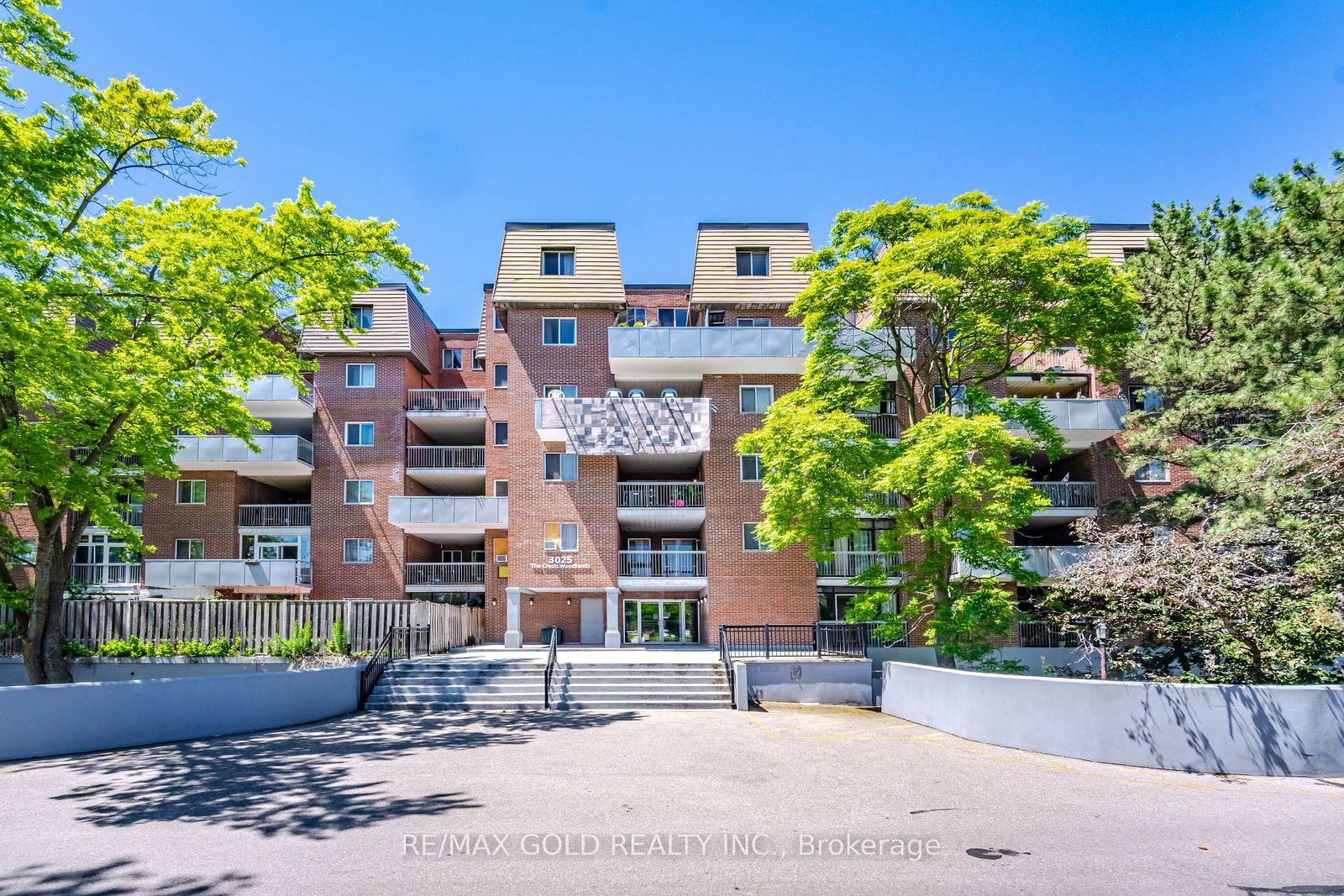 3025-the-credit-woodlands-drive-mississauga-ontario-w13501316