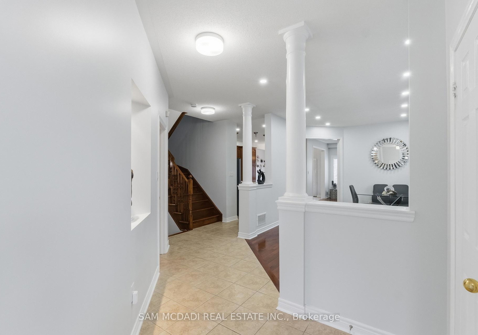 5604-doctor-peddle-crescent-mississauga-ontario-w13501376