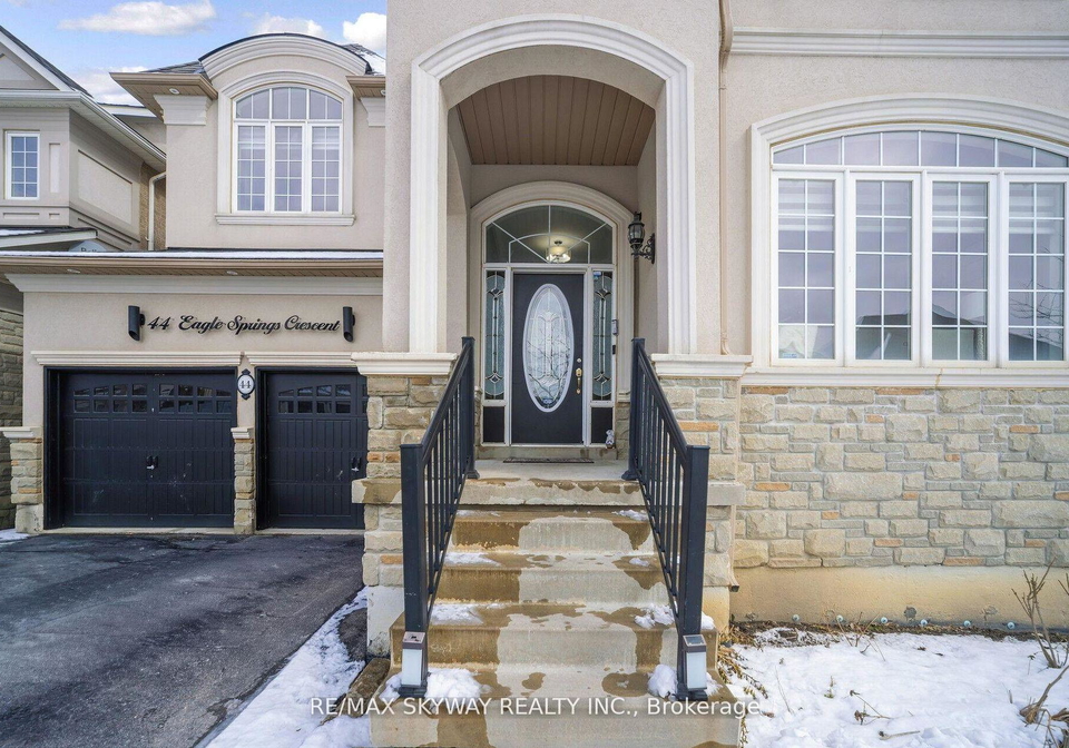 44-eaglesprings-crescent-brampton-ontario-w13501392
