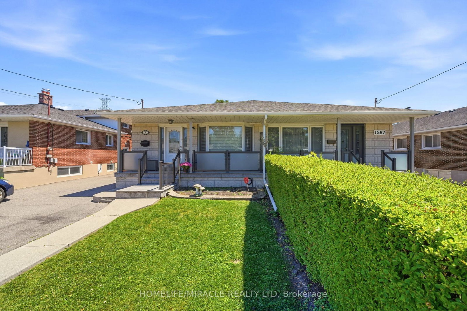 1585-coram-crescent-s-mississauga-ontario-w13501590