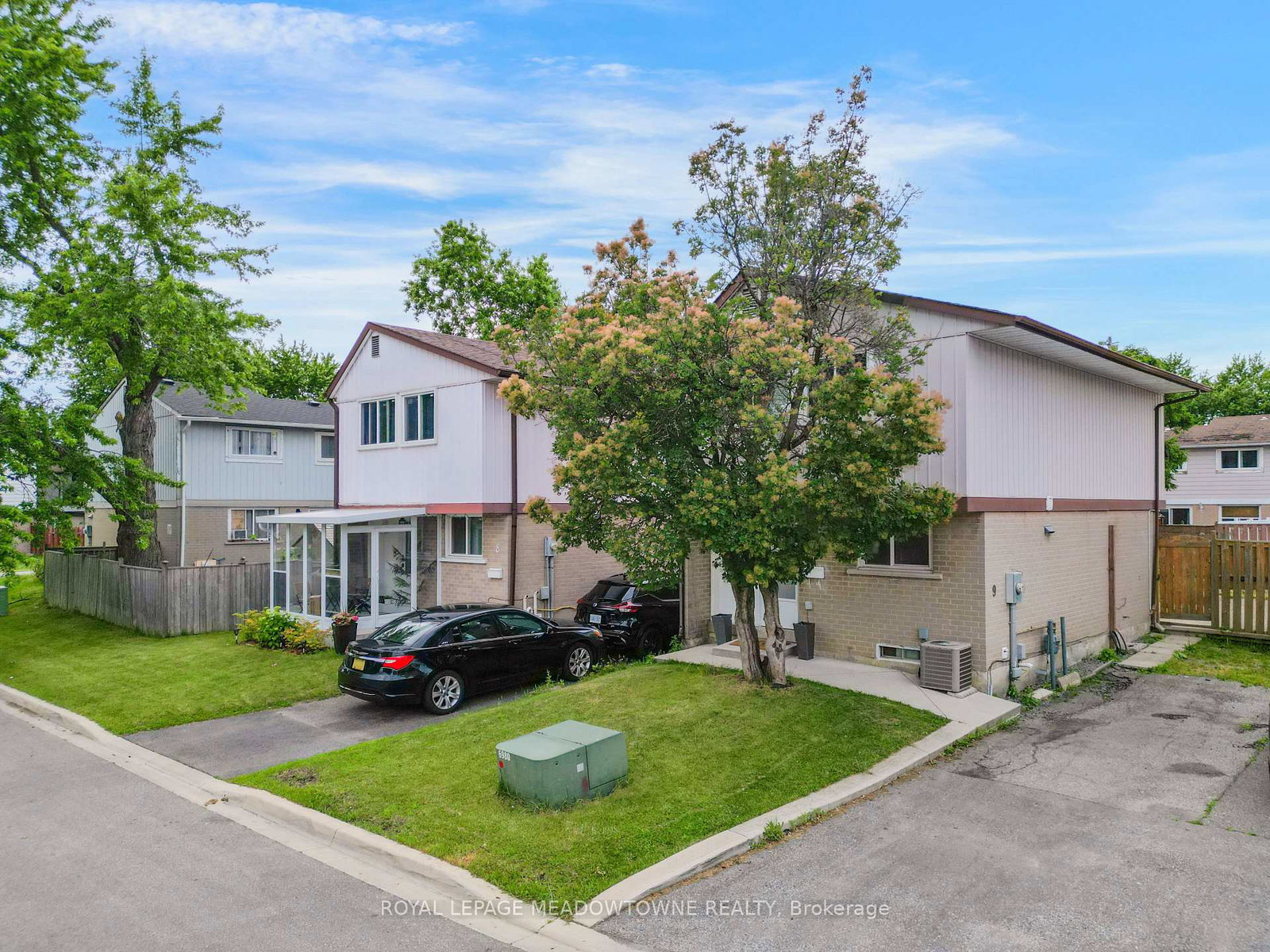 9-hardcastle-court-brampton-ontario-w13501804
