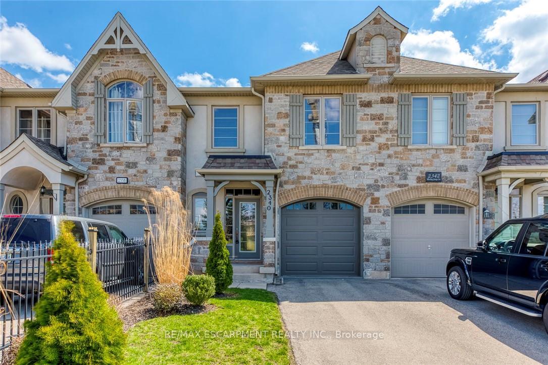 2340-whistling-springs-crescent-oakville-ontario-w13501820