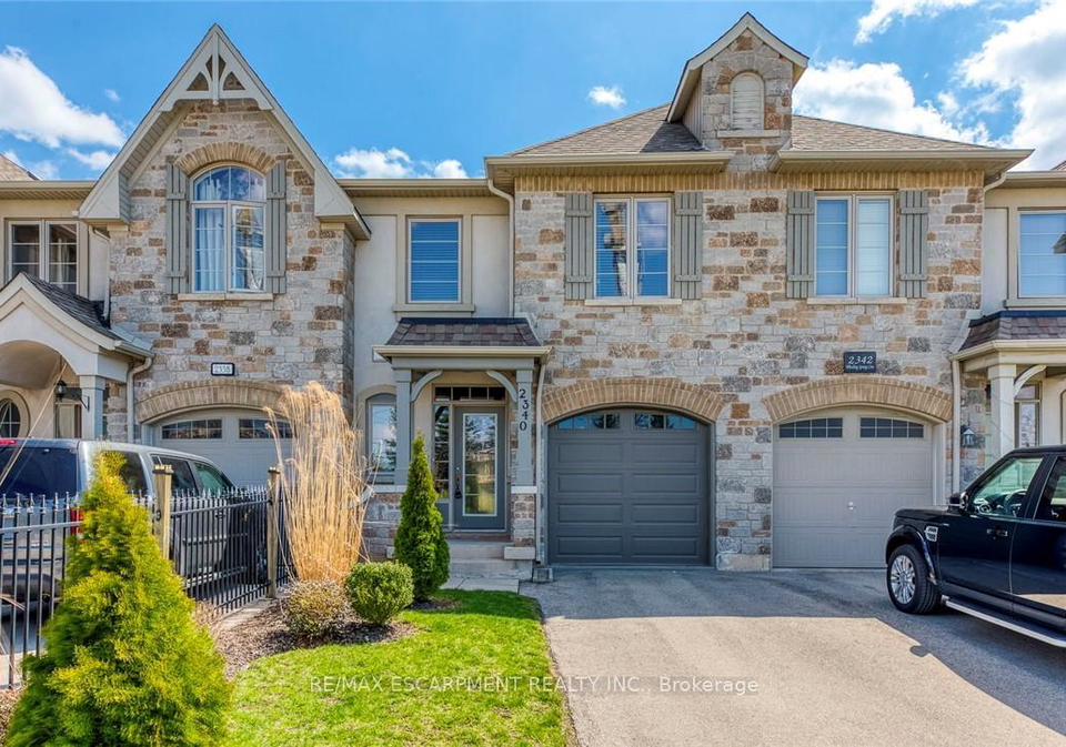 2340-whistling-springs-crescent-oakville-ontario-w13501820