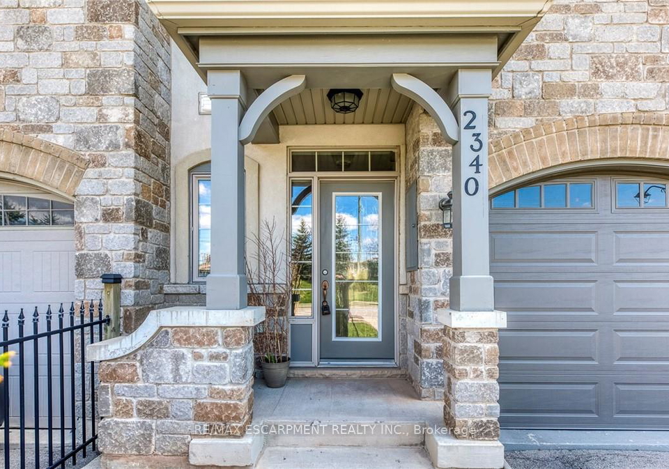 2340-whistling-springs-crescent-oakville-ontario-w13501820