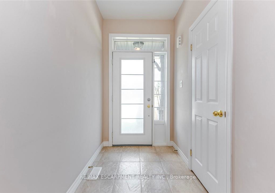 2340-whistling-springs-crescent-oakville-ontario-w13501820