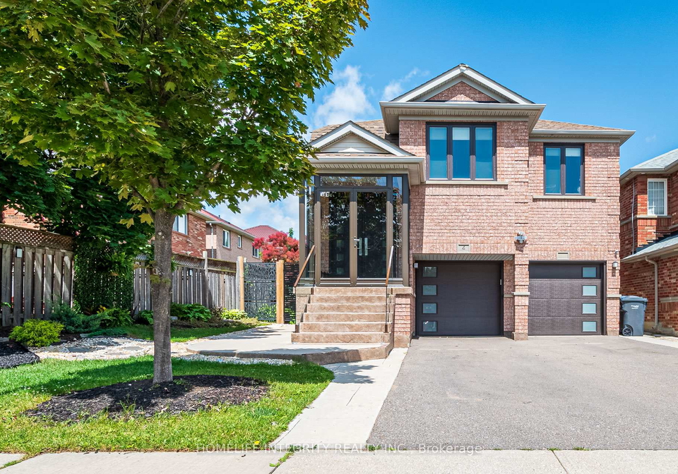 4-silverbell-court-brampton-ontario-w13501934