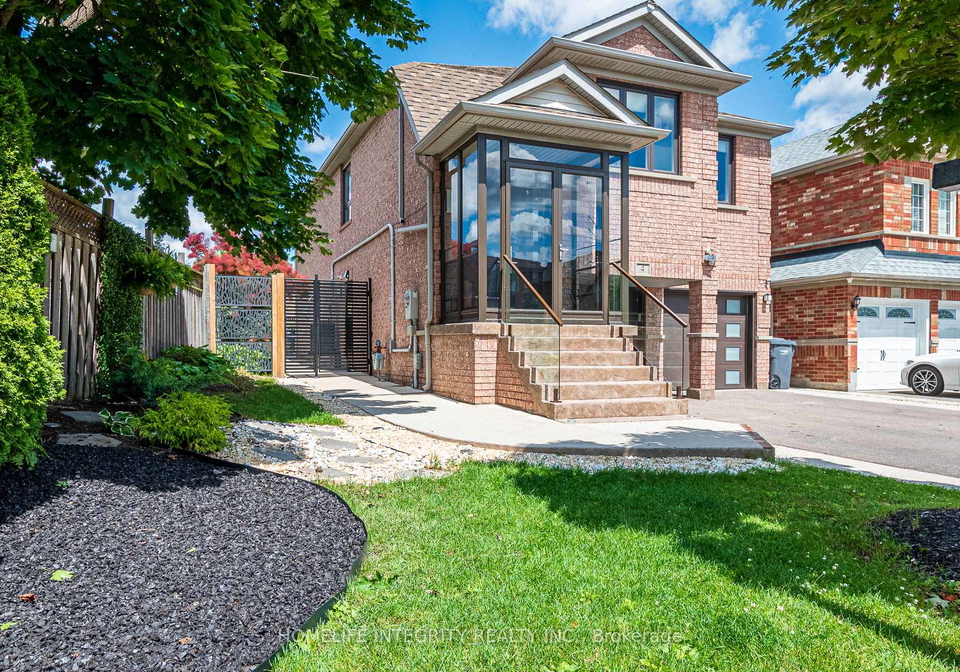4-silverbell-court-brampton-ontario-w13501934