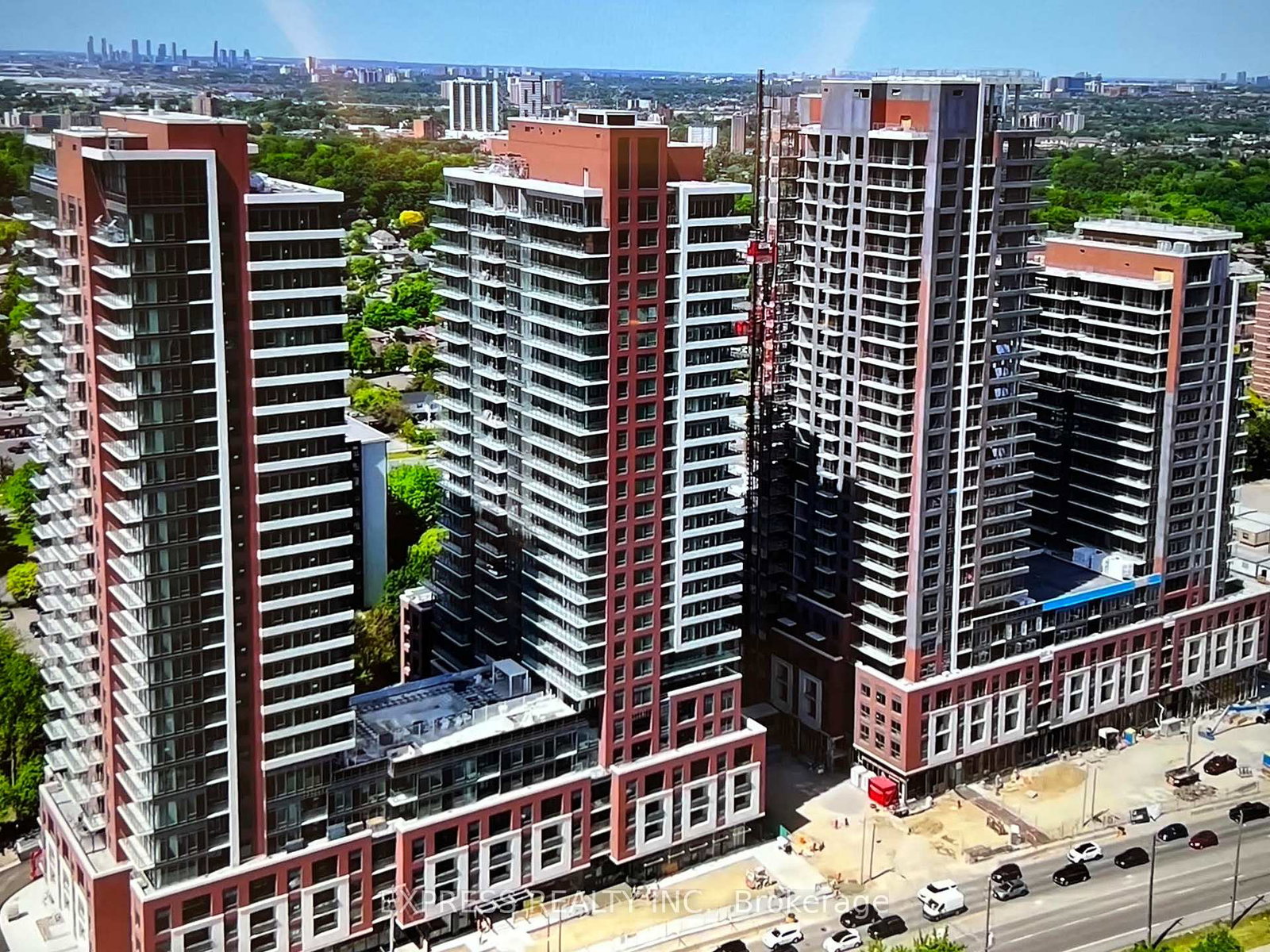 4010-eglinton-avenue-w-toronto-etobicoke-ontario-w13501980