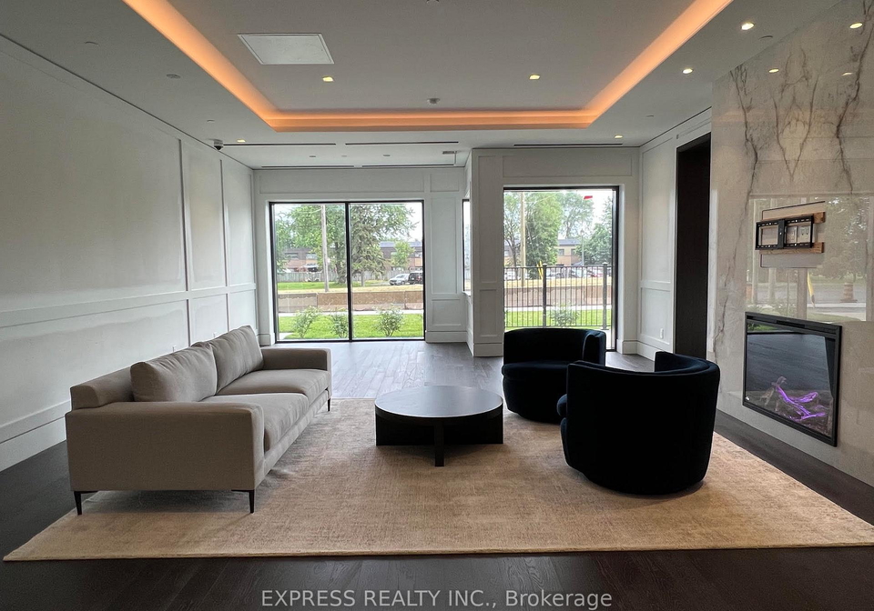 4010-eglinton-avenue-w-toronto-etobicoke-ontario-w13501980