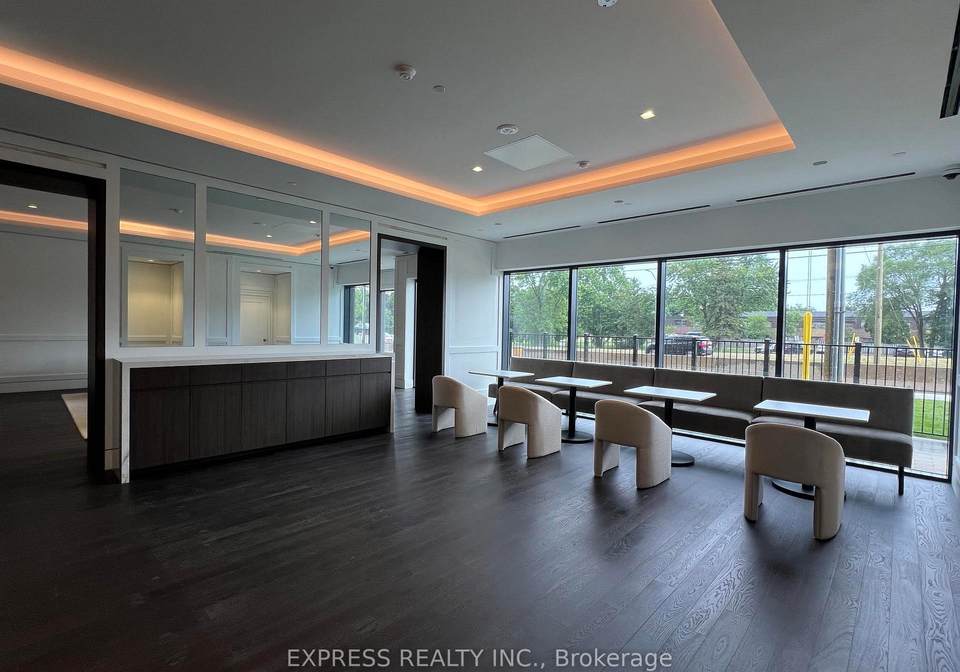 4010-eglinton-avenue-w-toronto-etobicoke-ontario-w13501980