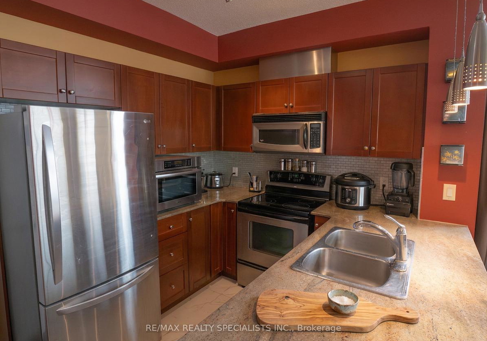 3504-hurontario-street-mississauga-ontario-w13502552