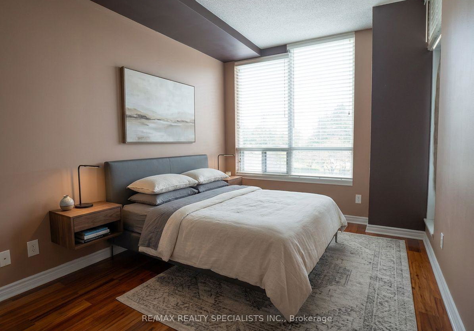 3504-hurontario-street-mississauga-ontario-w13502552