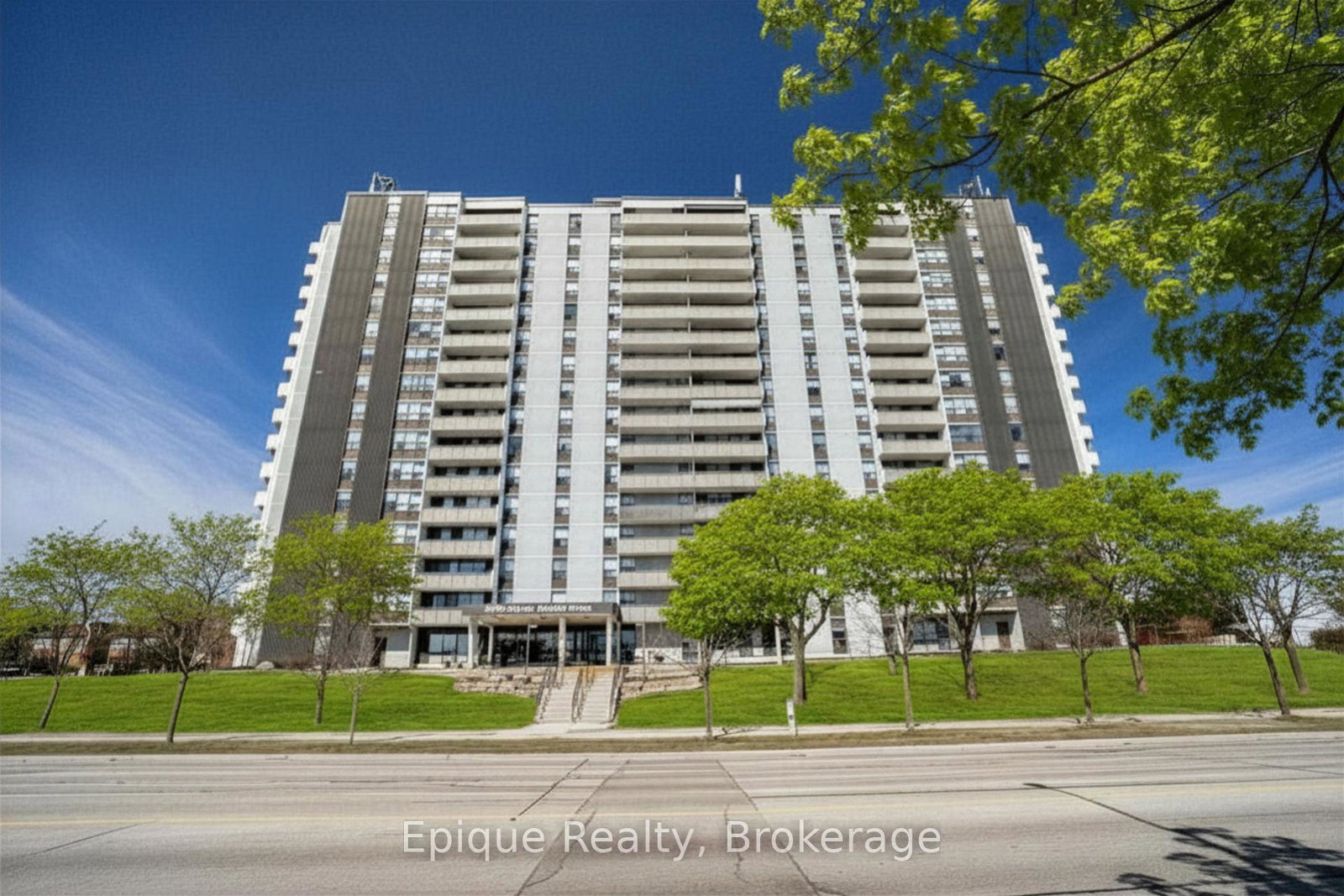 2055-upper-middle-road-burlington-ontario-w13502600