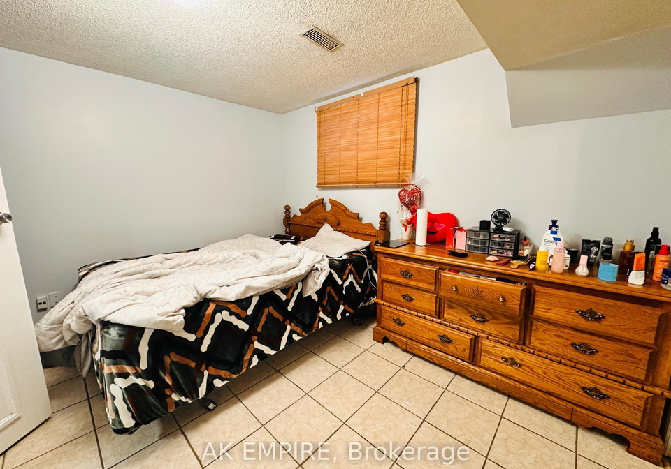 54-fallen-oak-court-brampton-ontario-w13502726